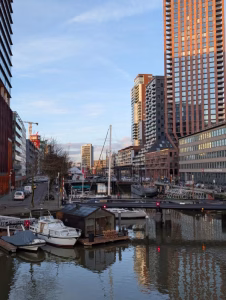 Wikkelboat Rotterdam overnachten